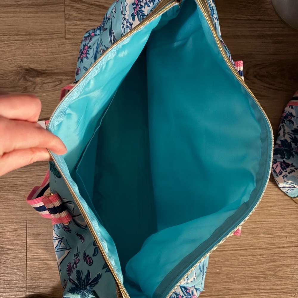 NWOT Lilly Pulitzer Amalfi Blue Weekender Bag - 2 available - Picture 7 of 8